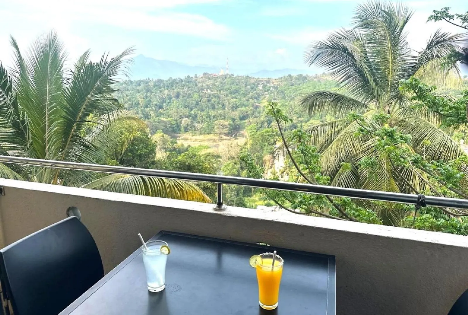 Pearl River Kandy Guest house